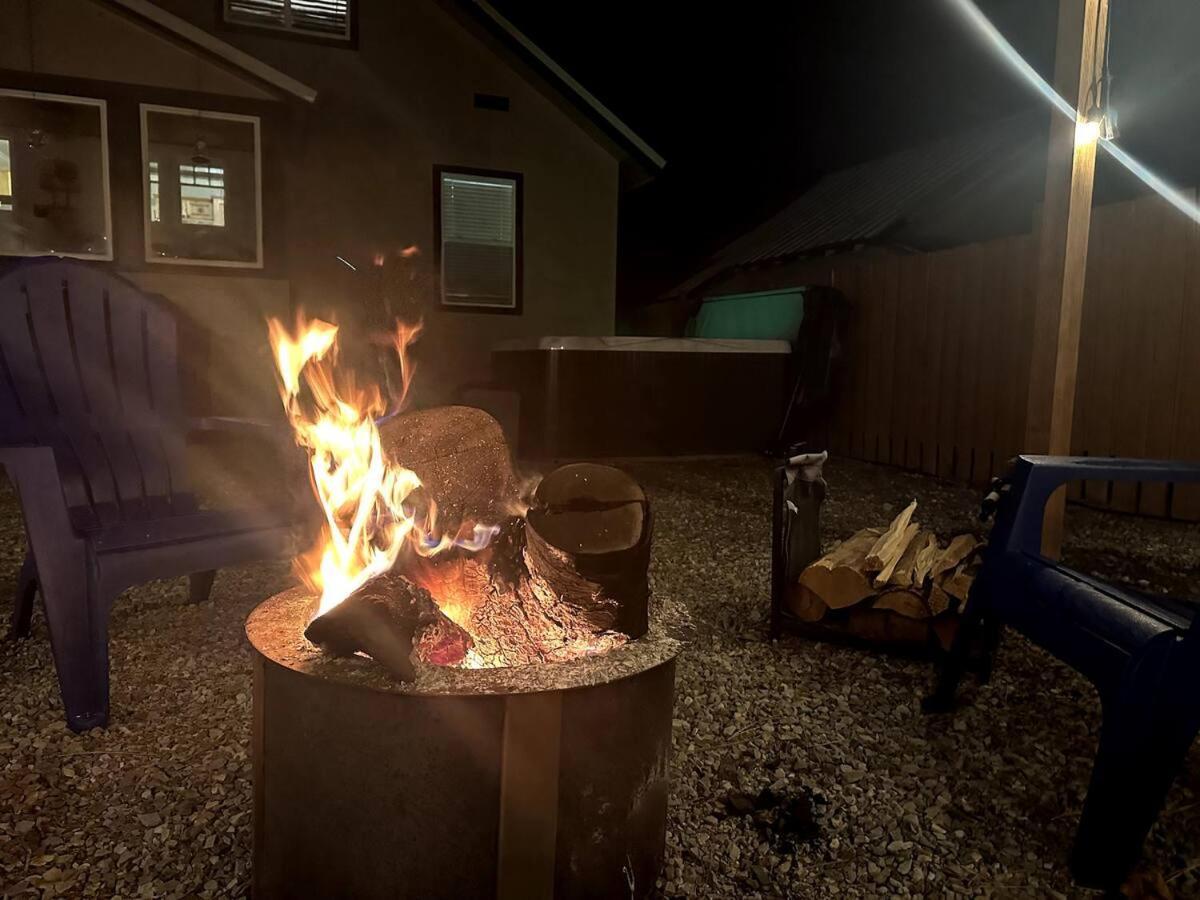 Close To Hiawatha Tr And Biking With Hot Tub Wallace Exterior foto